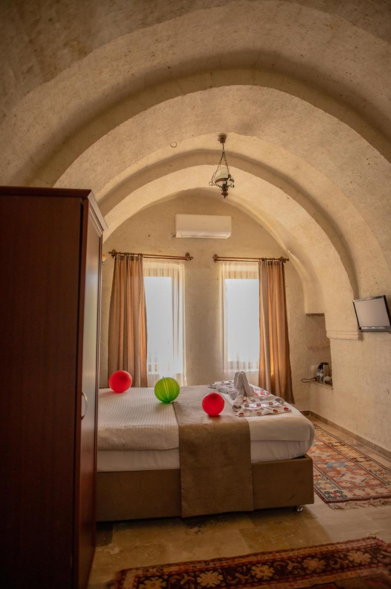 Gueven Cave Hotel ギョレメ エクステリア 写真