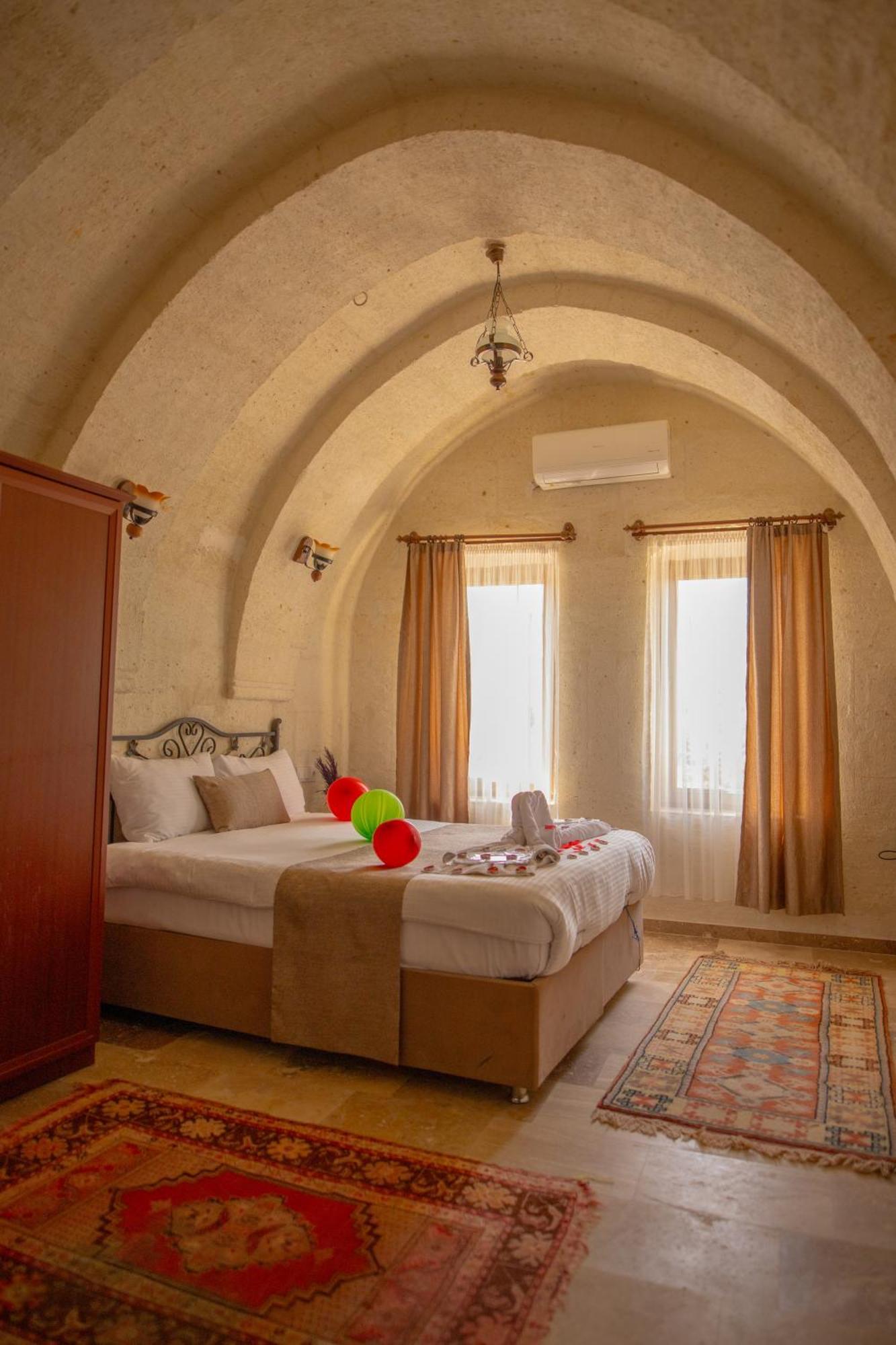 Gueven Cave Hotel ギョレメ エクステリア 写真